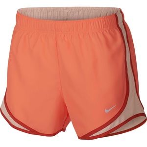 Women’s Nike Dry Tempo Shorts - Hot Pink